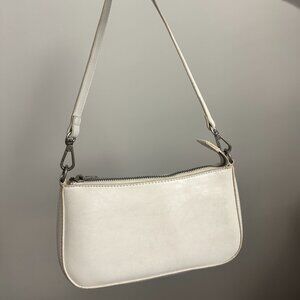 Brandy Melville John Galt White Shoulder Bag